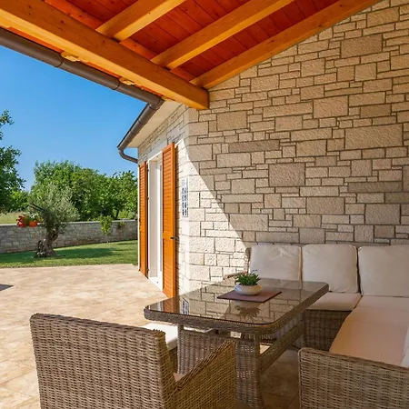Casa Amarillo - Tinjan, Istria *